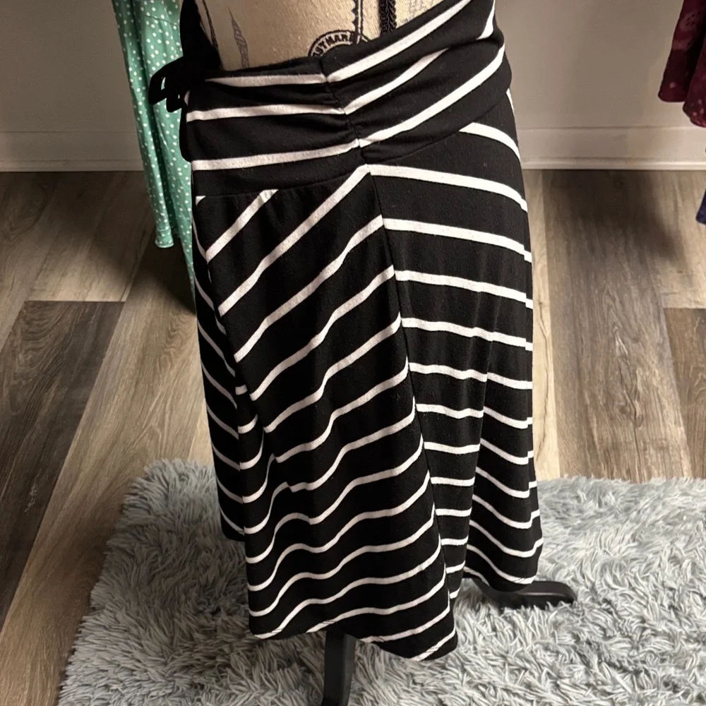 Y2k Black and White Striped Skirt